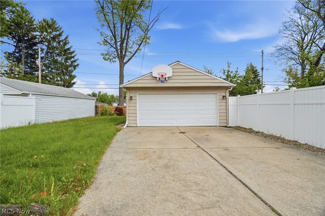 9210 Fernhill Avenue, Parma, OH 44129