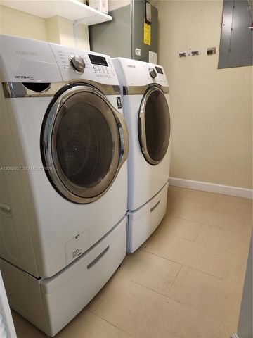 6485 SW 129th Ave, Miami, FL 33183