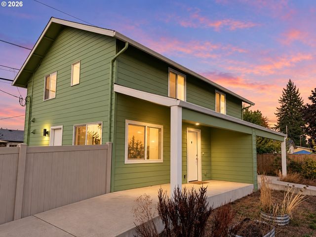 16317 Se SALMON St B, Portland, OR 97233