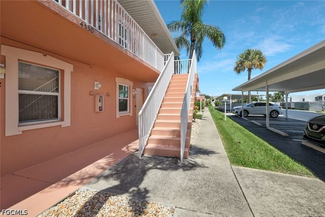 4550 SE 5th PL 202, Cape Coral, FL 33904