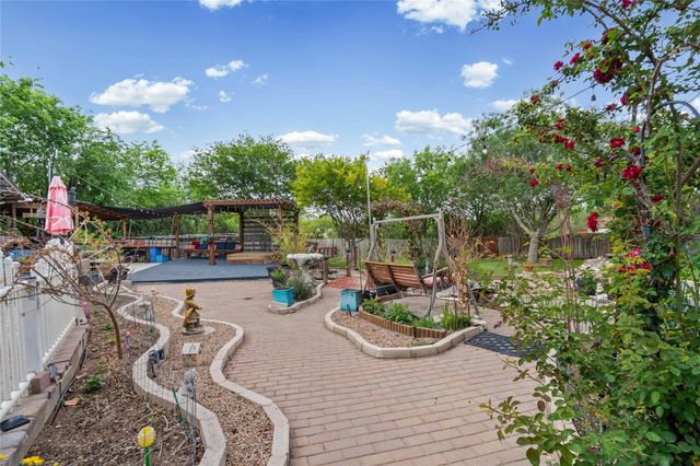 315 Appleton CT, Buda, TX 78610