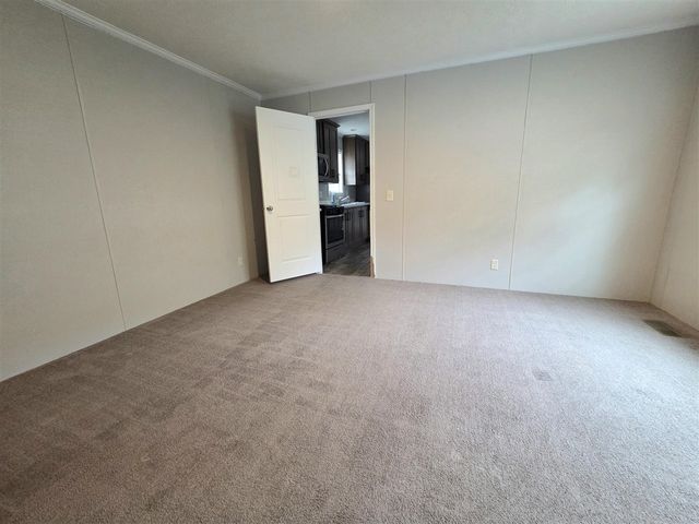 638 Courtland Lane, Muskegon, MI 49442