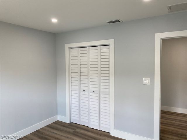 1751 Smugglers CV B, Naples, FL 34112