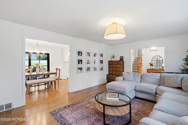 25 Crane Court, Middletown, NJ 07748