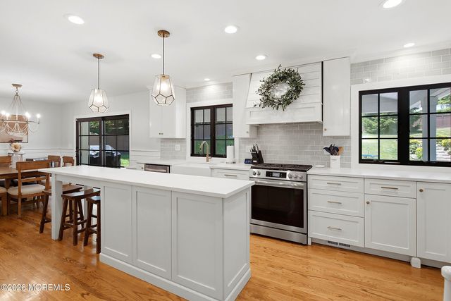 25 Crane Court, Middletown, NJ 07748