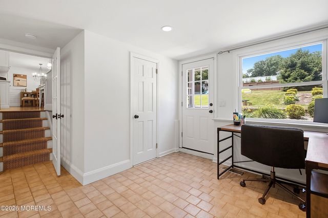 25 Crane Court, Middletown, NJ 07748