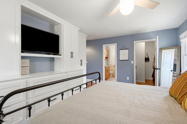 25 Crane Court, Middletown, NJ 07748