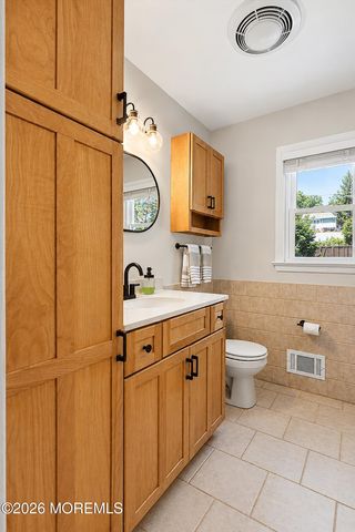 25 Crane Court, Middletown, NJ 07748