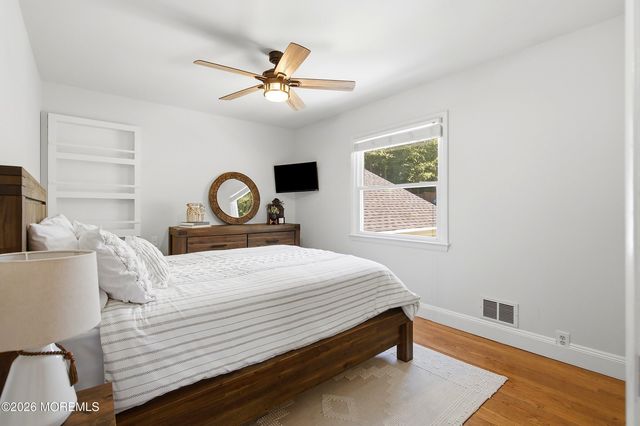 25 Crane Court, Middletown, NJ 07748