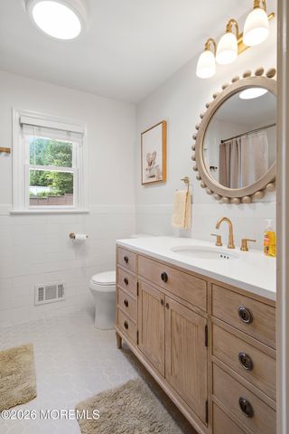 25 Crane Court, Middletown, NJ 07748