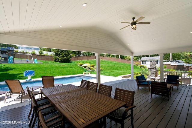 25 Crane Court, Middletown, NJ 07748