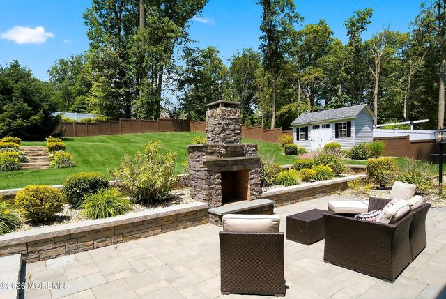25 Crane Court, Middletown, NJ 07748
