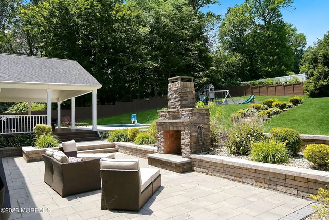 25 Crane Court, Middletown, NJ 07748