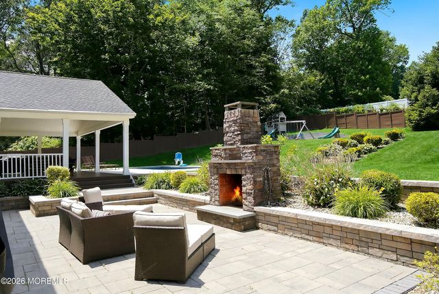 25 Crane Court, Middletown, NJ 07748