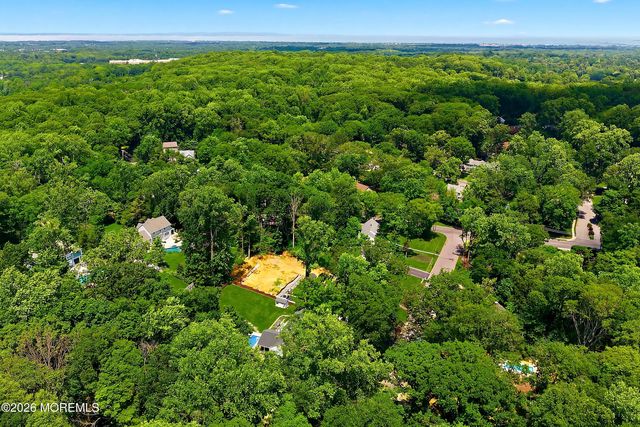 25 Crane Court, Middletown, NJ 07748