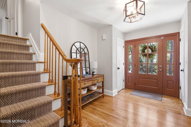 25 Crane Court, Middletown, NJ 07748