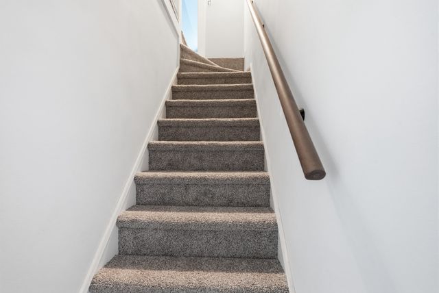 128 Wilber St, Springfield, MA 01104