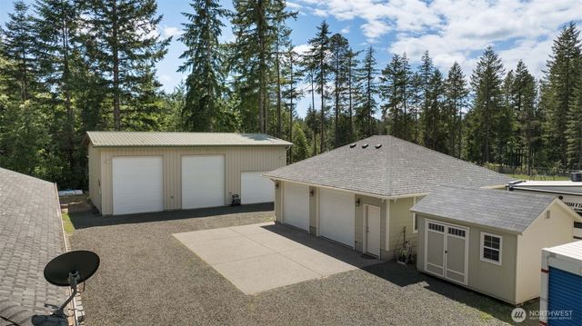 5056 SW Lake Helena Road, Port Orchard, WA 98367