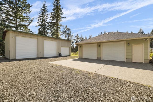 5056 SW Lake Helena Road, Port Orchard, WA 98367
