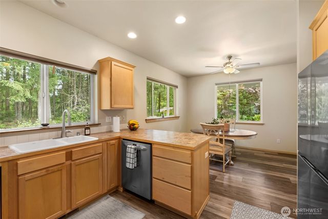 5056 SW Lake Helena Road, Port Orchard, WA 98367