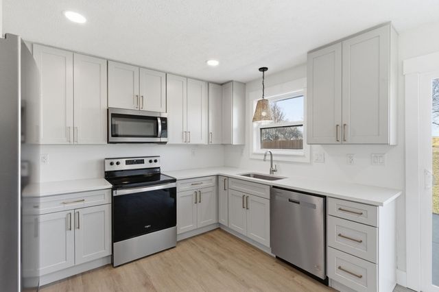 721 Lone Hickory Road, Ozark, MO 65721