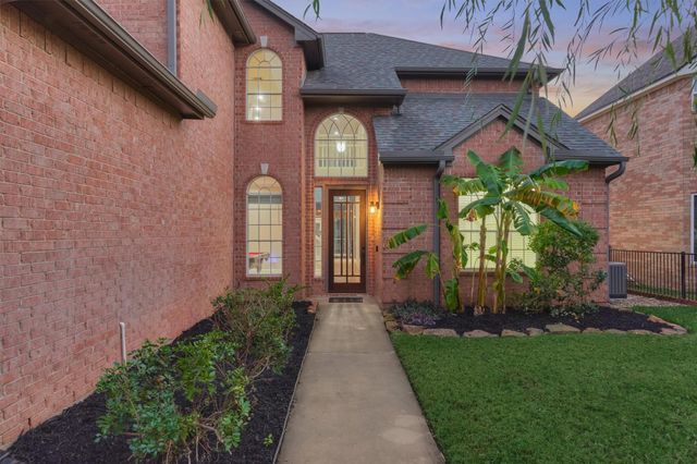373 Bayshore Drive, Montgomery, TX 77356