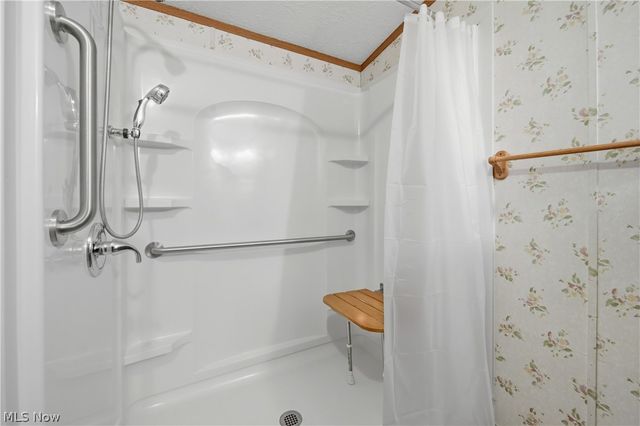 83 Helen Street, Barberton, OH 44203