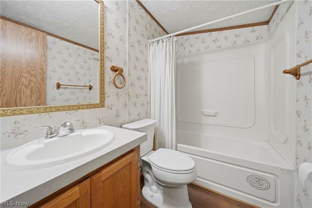 83 Helen Street, Barberton, OH 44203