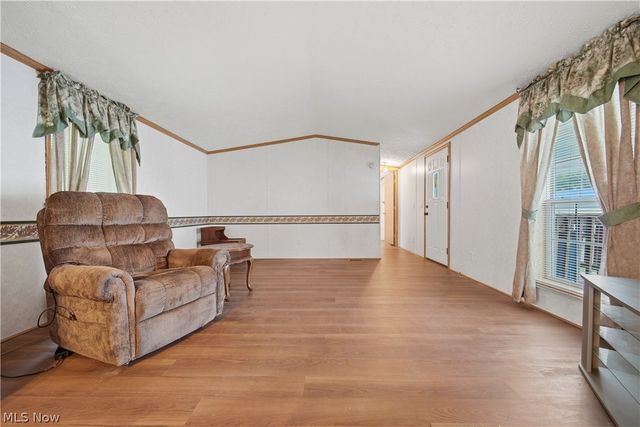 83 Helen Street, Barberton, OH 44203