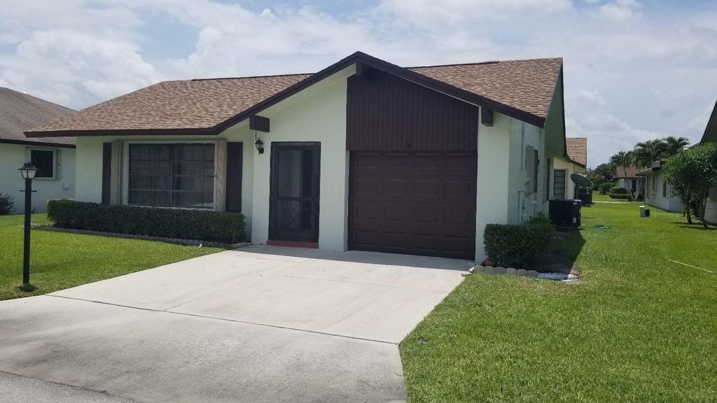 6260 Red Cedar Circle, Greenacres, FL 33463