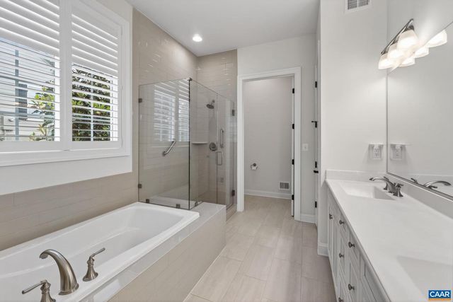 542 DRUMIN RD, Keswick, VA 22947