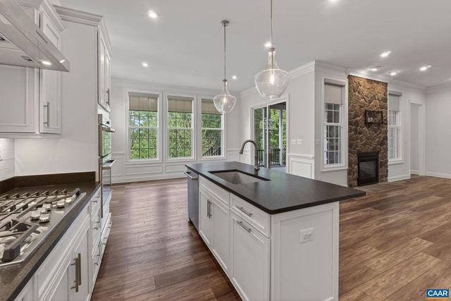 542 DRUMIN RD, Keswick, VA 22947
