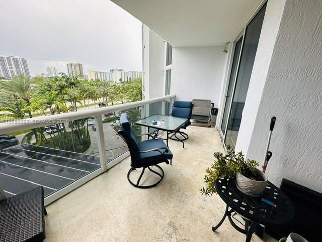 18911 Collins Avenue 604, Sunny Isles Beach, FL 33160