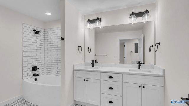 212 Nottingham Drive, Gadsden, AL 35904