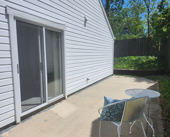 9652 Pine Ridge East Drive, Fishers, IN 46038