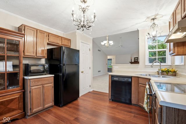 9652 Pine Ridge East Drive, Fishers, IN 46038