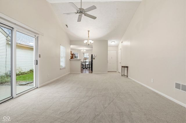 9652 Pine Ridge East Drive, Fishers, IN 46038