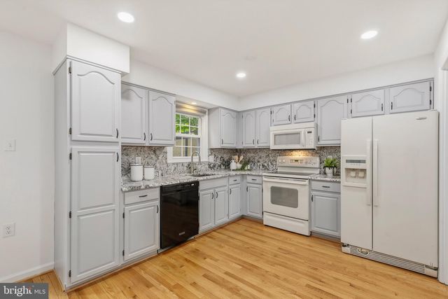12418 EDEN LN, Woodbridge, VA 22192