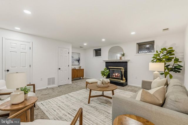 12418 EDEN LN, Woodbridge, VA 22192