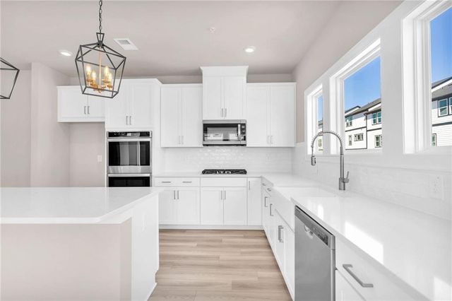 423 Lincoln Street, Woodstock, GA 30188