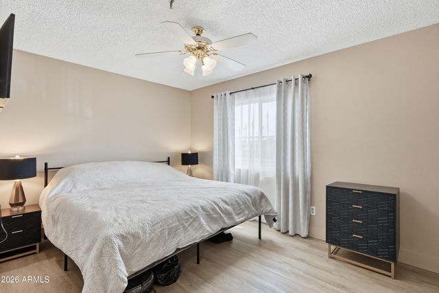 515 S PARKCREST -- 517, Mesa, AZ 85206