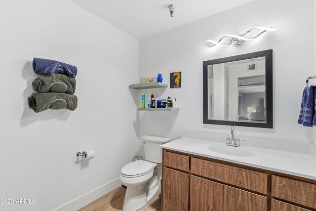 515 S PARKCREST -- 517, Mesa, AZ 85206