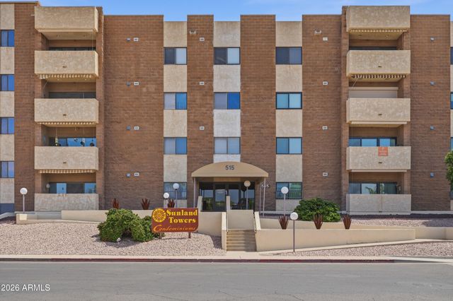 515 S PARKCREST -- 517, Mesa, AZ 85206