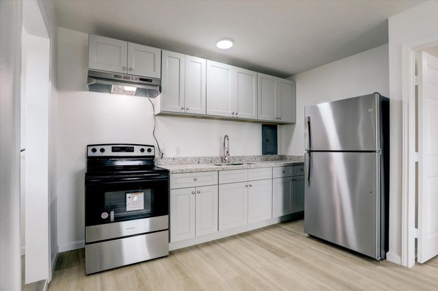 5806 S Highway 35, Alvin, TX 77511