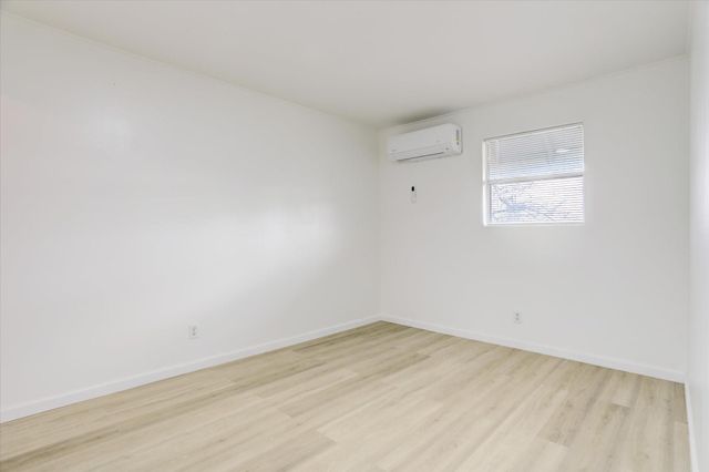5806 S Highway 35, Alvin, TX 77511