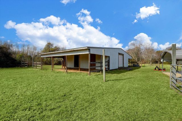 5806 S Highway 35, Alvin, TX 77511
