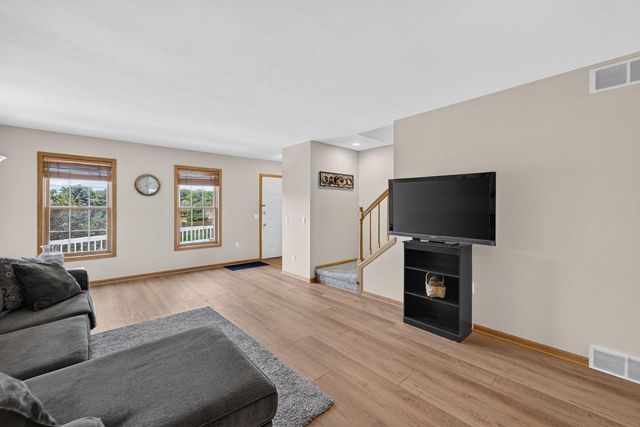 3222 Dorchester Way, Madison, WI 53719