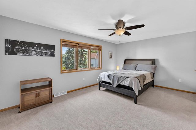 3222 Dorchester Way, Madison, WI 53719