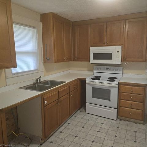 3320 Spring Street, Greensboro, NC 27405