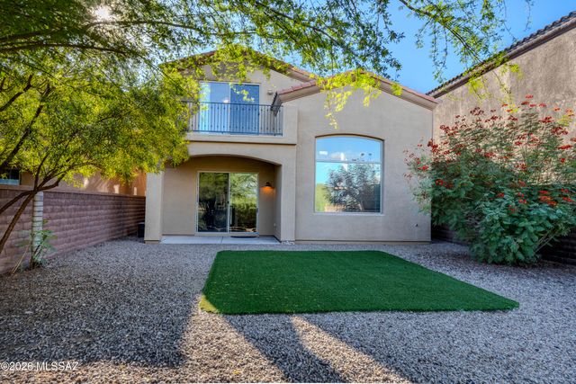 5790 N Loft Lane, Tucson, AZ 85718